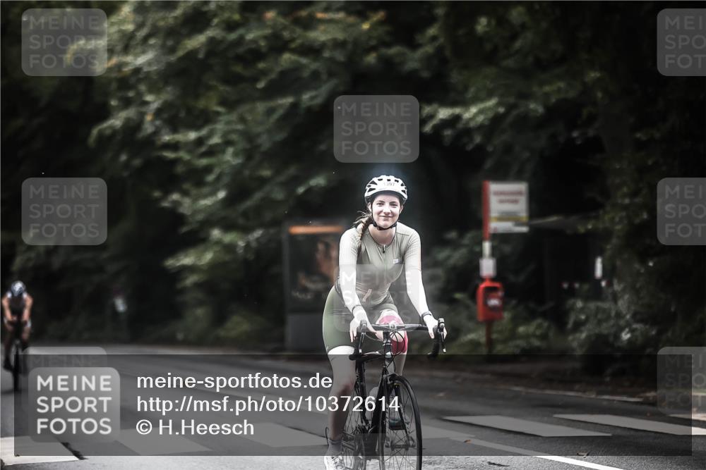 13.09.2026 - Stadtparktriathlon H.Heesch http://msf.ph/oto/10372614 13.09.2026 13:27:55 Radfahren 1322, 1323, 1326, 1348, 1397, 1401, 1460, 1521 meine-sportfotos.de
