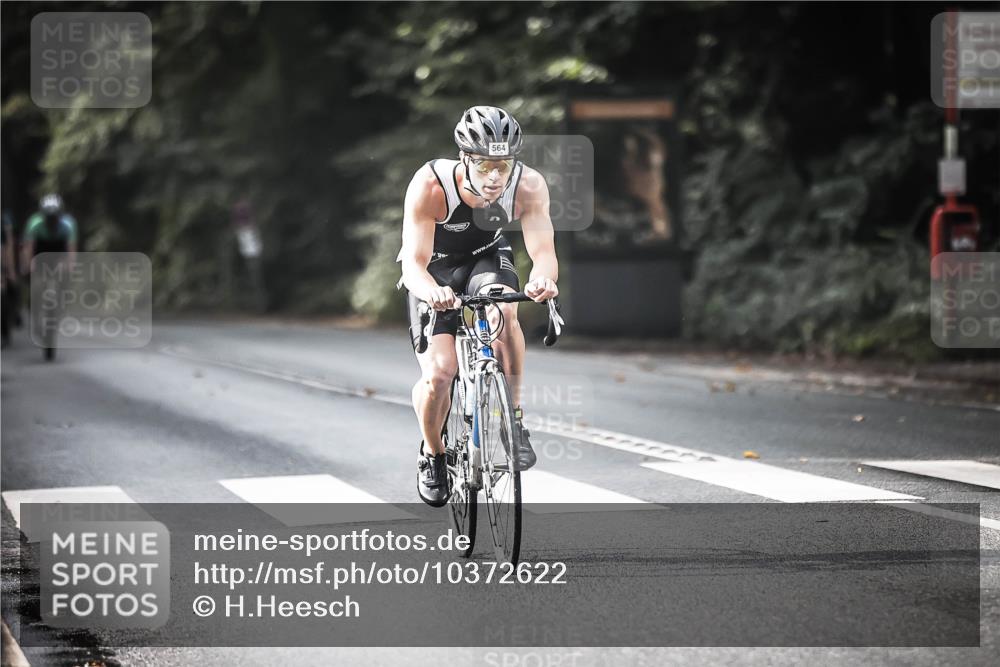 13.09.2026 - Stadtparktriathlon H.Heesch http://msf.ph/oto/10372622 13.09.2026 10:52:23 Radfahren 490, 505, 564, 568, 575, 581 meine-sportfotos.de