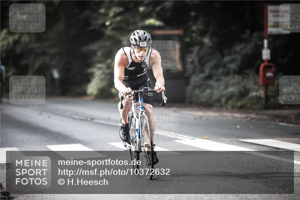 13.09.2026 - Stadtparktriathlon H.Heesch http://msf.ph/oto/10372632 13.09.2026 10:52:23 Radfahren 490, 505, 564, 568, 575, 581 meine-sportfotos.de