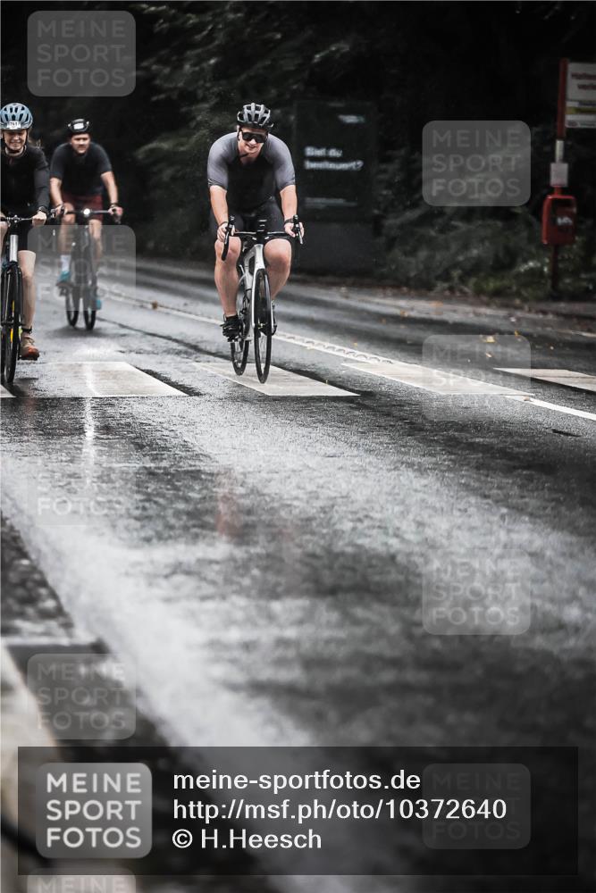 13.09.2026 - Stadtparktriathlon H.Heesch http://msf.ph/oto/10372640 13.09.2026 12:08:27 Radfahren 761, 961, 969, 1058 meine-sportfotos.de