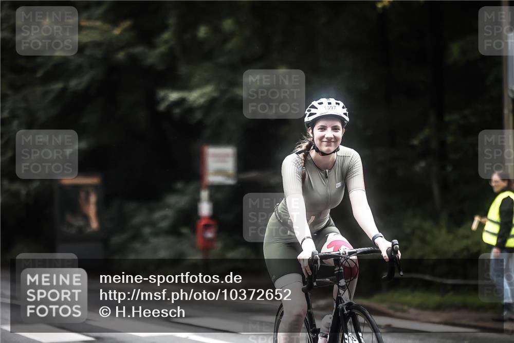 13.09.2026 - Stadtparktriathlon H.Heesch http://msf.ph/oto/10372652 13.09.2026 13:27:56 Radfahren 1322, 1323, 1348, 1397, 1401, 1460, 1521 meine-sportfotos.de