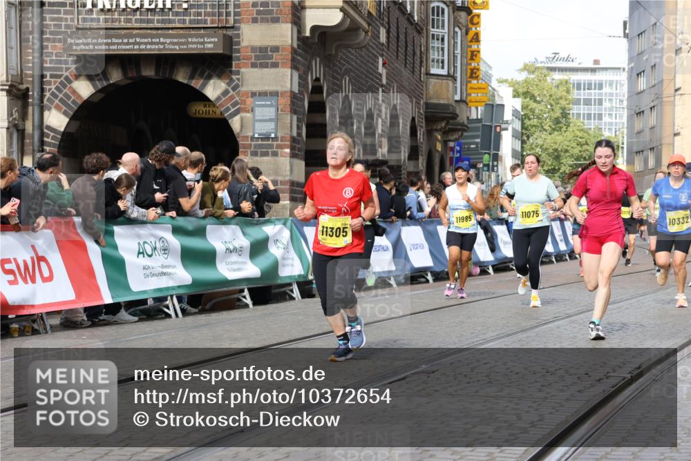 13.09.2026 - 21. swb-Marathon Bremen Strokosch-Dieckow http://msf.ph/oto/10372654 13.09.2026 11:01:48 Ziel 10181, 10251, 10497, 10560, 10647, 10648, 10678, 11324, 11459, 11467, 11550, 11551, 11666, 11788, 11796, 11798, 11969, 11970, 12047, 12062, 10257, 10409, 10444, 10500, 10617, 10803, 10817, 10924, 11115, 11268, 11369, 11436, 11859, 12016, 12095, 12145, 12360, 12412, 12466, 12506 meine-sportfotos.de