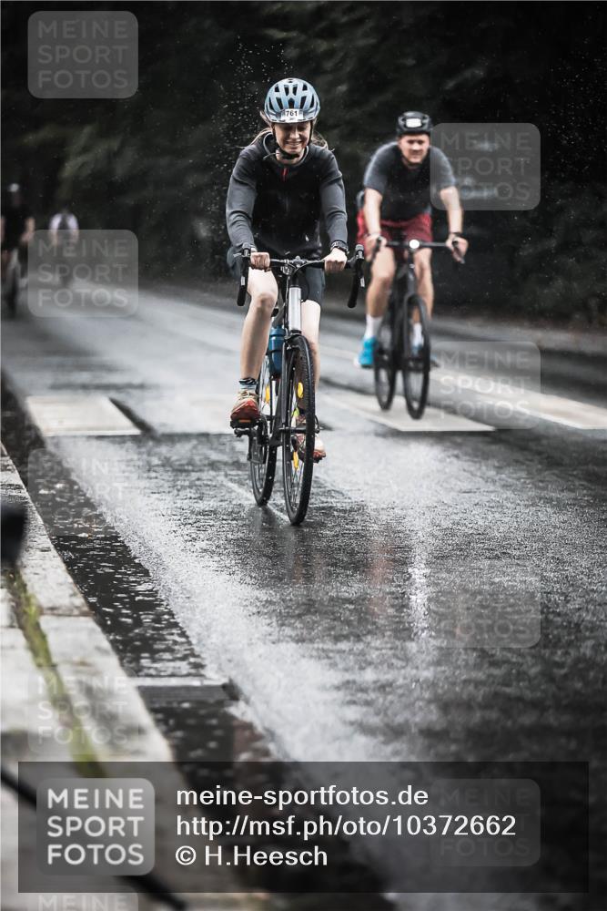 13.09.2026 - Stadtparktriathlon H.Heesch http://msf.ph/oto/10372662 13.09.2026 12:08:28 Radfahren 761, 961, 966, 969, 1058 meine-sportfotos.de