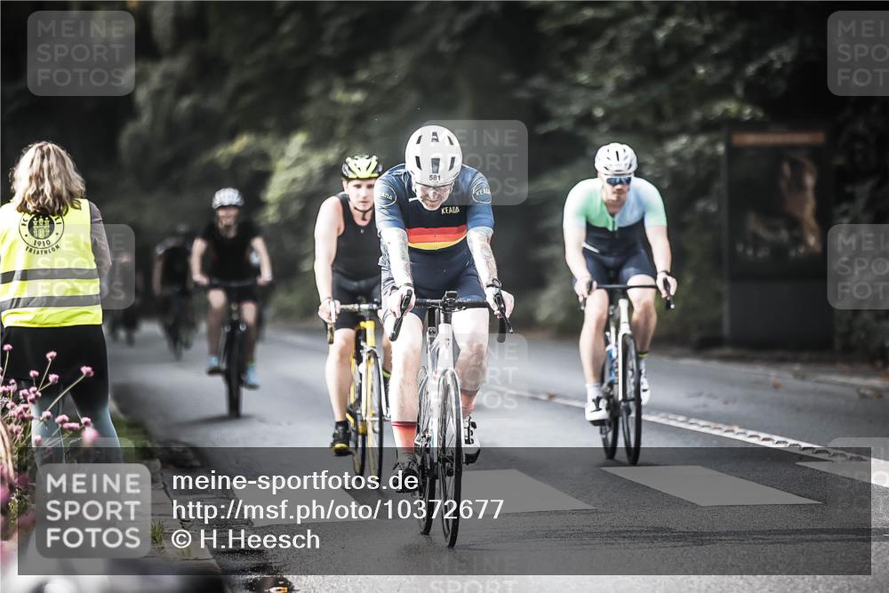 13.09.2026 - Stadtparktriathlon H.Heesch http://msf.ph/oto/10372677 13.09.2026 10:52:26 Radfahren 371, 490, 502, 564, 568, 575, 581 meine-sportfotos.de