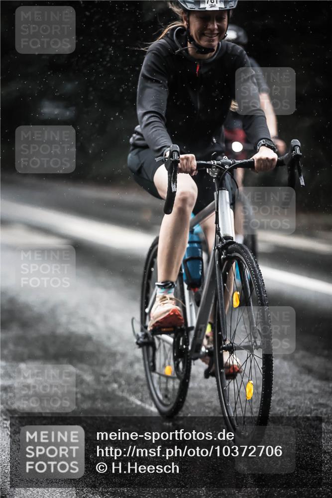 13.09.2026 - Stadtparktriathlon H.Heesch http://msf.ph/oto/10372706 13.09.2026 12:08:29 Radfahren 761, 961, 966, 969, 1058, 1064 meine-sportfotos.de