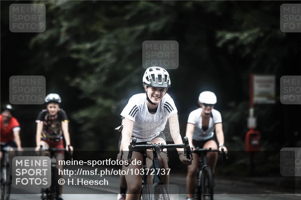 13.09.2026 - Stadtparktriathlon H.Heesch http://msf.ph/oto/10372737 13.09.2026 13:28:06 Radfahren 1334, 1347, 1348, 1355, 1356, 1364, 1448, 1458, 1521 meine-sportfotos.de
