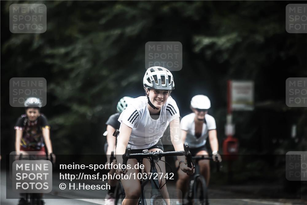 13.09.2026 - Stadtparktriathlon H.Heesch http://msf.ph/oto/10372742 13.09.2026 13:28:06 Radfahren 1334, 1347, 1348, 1355, 1356, 1364, 1448, 1458, 1521 meine-sportfotos.de