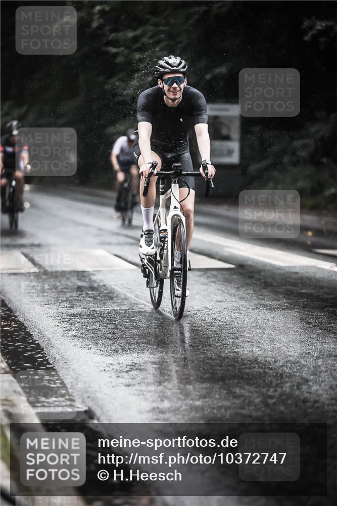 13.09.2026 - Stadtparktriathlon H.Heesch http://msf.ph/oto/10372747 13.09.2026 12:08:33 Radfahren 761, 961, 966, 969, 1058, 1064 meine-sportfotos.de