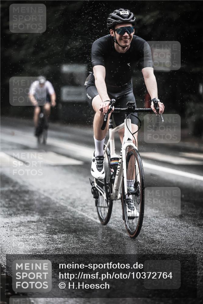 13.09.2026 - Stadtparktriathlon H.Heesch http://msf.ph/oto/10372764 13.09.2026 12:08:33 Radfahren 761, 961, 966, 969, 1058, 1064 meine-sportfotos.de