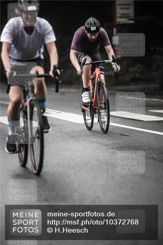 13.09.2026 - Stadtparktriathlon H.Heesch http://msf.ph/oto/10372768 13.09.2026 10:22:31 Radfahren 246, 302, 327 meine-sportfotos.de