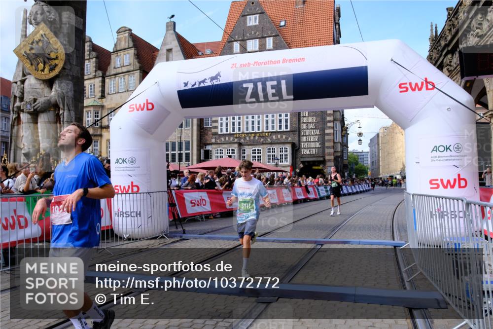 13.09.2026 - 21. swb-Marathon Bremen Tim E. http://msf.ph/oto/10372772 13.09.2026 13:09:48 Ziel 1034, 3197, 4473, 4782, 4895, 5111, 6652, 8759, 9789, 9866 meine-sportfotos.de
