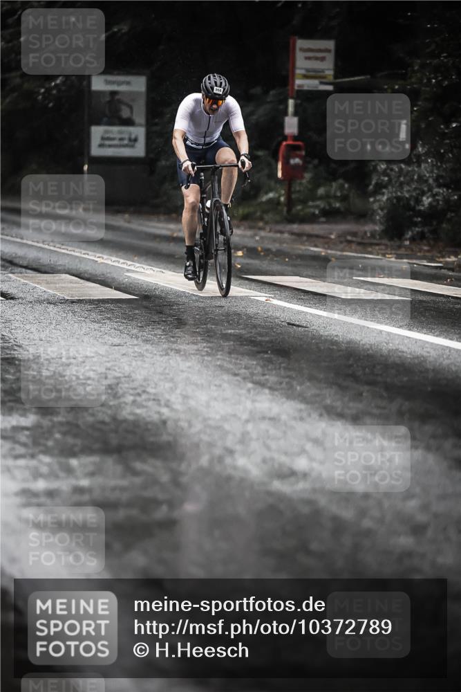 13.09.2026 - Stadtparktriathlon H.Heesch http://msf.ph/oto/10372789 13.09.2026 12:08:34 Radfahren 761, 907, 961, 966, 969, 1058, 1064 meine-sportfotos.de