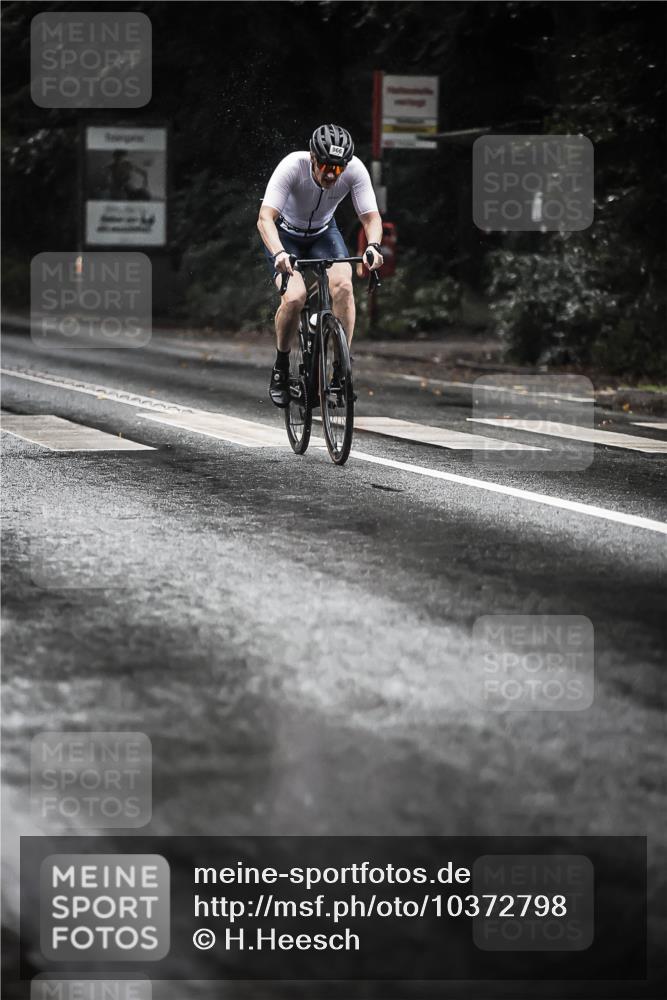13.09.2026 - Stadtparktriathlon H.Heesch http://msf.ph/oto/10372798 13.09.2026 12:08:34 Radfahren 761, 907, 961, 966, 969, 1058, 1064 meine-sportfotos.de