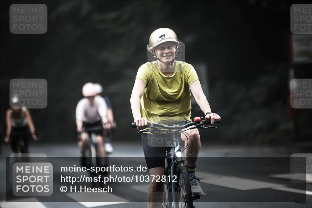 13.09.2026 - Stadtparktriathlon H.Heesch http://msf.ph/oto/10372812 13.09.2026 10:22:39 Radfahren 285, 319, 375, 408, 435 meine-sportfotos.de