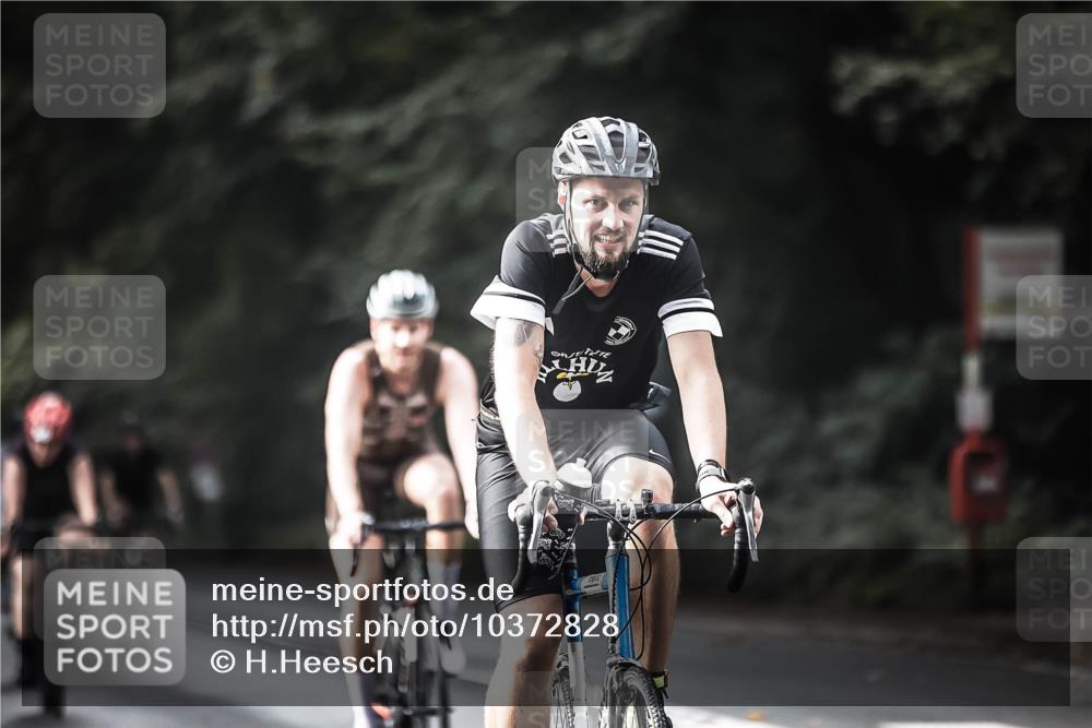13.09.2026 - Stadtparktriathlon H.Heesch http://msf.ph/oto/10372828 13.09.2026 10:52:33 Radfahren 371, 412, 454, 479, 490, 502, 518, 568, 569, 575, 581, 584 meine-sportfotos.de
