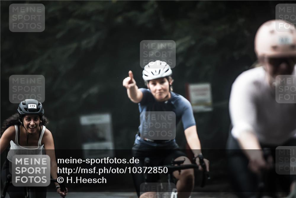 13.09.2026 - Stadtparktriathlon H.Heesch http://msf.ph/oto/10372850 13.09.2026 10:22:42 Radfahren 217, 285, 319, 339, 375, 408, 431, 435, 442 meine-sportfotos.de