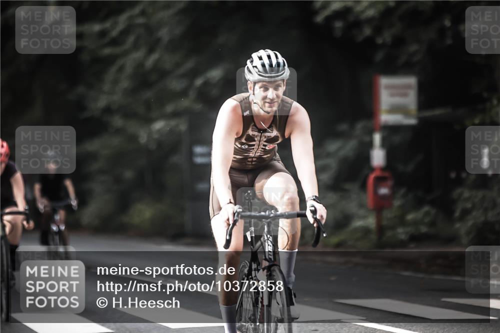 13.09.2026 - Stadtparktriathlon H.Heesch http://msf.ph/oto/10372858 13.09.2026 10:52:34 Radfahren 371, 412, 454, 479, 502, 518, 568, 569, 575, 584 meine-sportfotos.de
