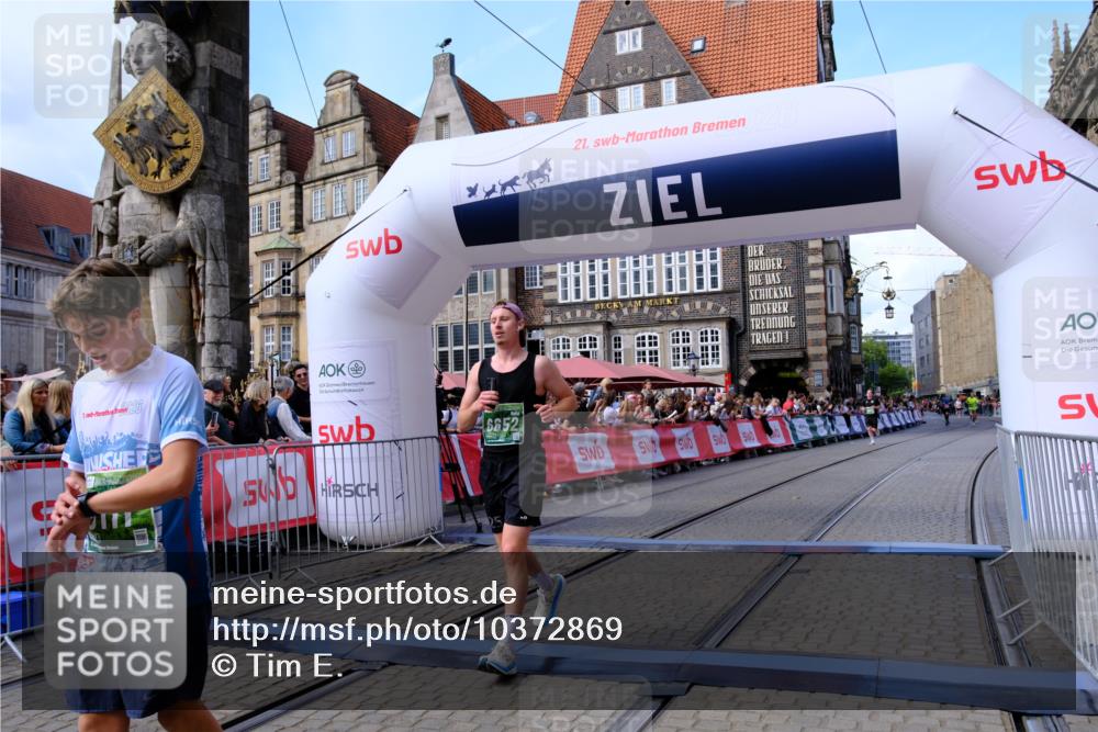 13.09.2026 - 21. swb-Marathon Bremen Tim E. http://msf.ph/oto/10372869 13.09.2026 13:09:51 Ziel 195, 1034, 4473, 4782, 5111, 6652, 9789 meine-sportfotos.de