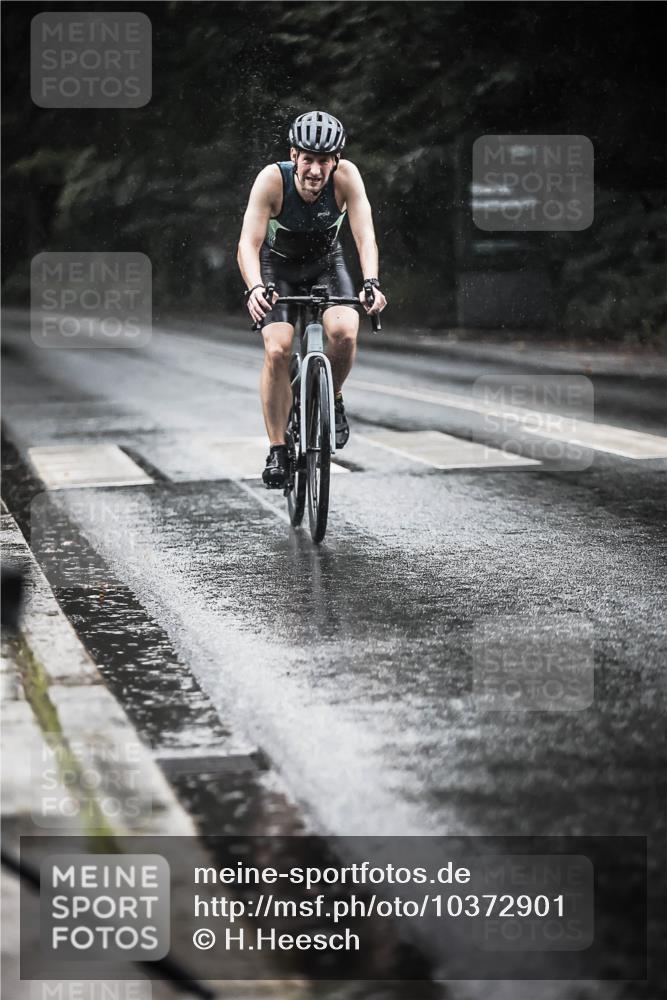 13.09.2026 - Stadtparktriathlon H.Heesch http://msf.ph/oto/10372901 13.09.2026 12:08:43 Radfahren 835, 907 meine-sportfotos.de