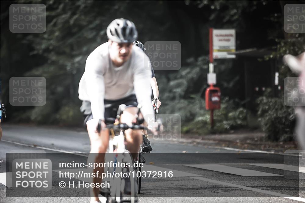 13.09.2026 - Stadtparktriathlon H.Heesch http://msf.ph/oto/10372916 13.09.2026 10:52:36 Radfahren 371, 412, 454, 479, 502, 518, 569, 584 meine-sportfotos.de
