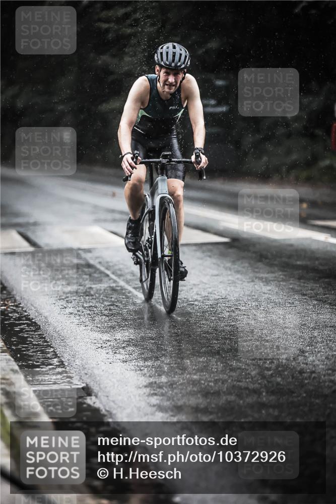 13.09.2026 - Stadtparktriathlon H.Heesch http://msf.ph/oto/10372926 13.09.2026 12:08:43 Radfahren 835, 907 meine-sportfotos.de