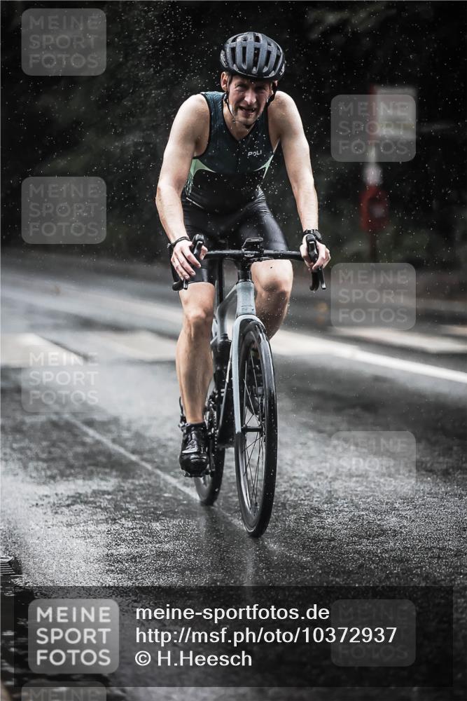 13.09.2026 - Stadtparktriathlon H.Heesch http://msf.ph/oto/10372937 13.09.2026 12:08:43 Radfahren 835, 907 meine-sportfotos.de