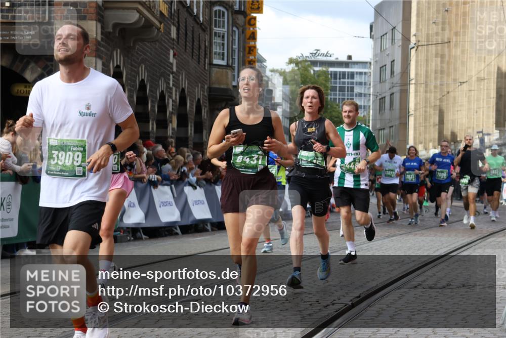 13.09.2026 - 21. swb-Marathon Bremen Strokosch-Dieckow http://msf.ph/oto/10372956 13.09.2026 13:37:01 Ziel 164, 551, 813, 843, 1936, 2467, 2673, 2731, 2819, 2823, 3067, 3541, 3585, 3635, 3815, 3874, 3998, 4006, 4050, 4182, 4216, 4304, 4335, 4414, 4676, 4892, 5061, 5447, 5656, 5781, 5823, 6050, 6280, 6340, 6516, 6527, 6568, 6966, 7039, 7229, 7237, 7249, 7344, 7640, 7656, 7765, 7808, 8498, 8685, 8723, 8790, 9658, 9776, 9807, 10068, 10070, 950, 1180, 1854, 1991, 2531, 3333, 3732, 3894, 4448, 4932, 4947, 5547, 5577, 6046, 6629, 6904, 6947, 6961, 7006, 7937, 8268, 9701 meine-sportfotos.de