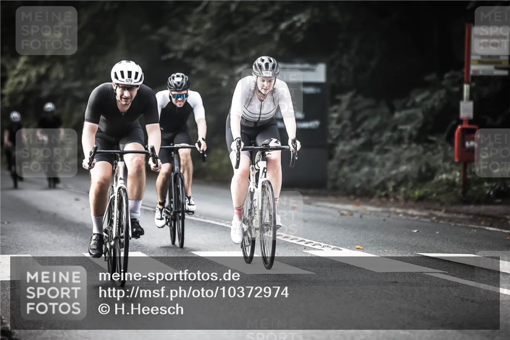 13.09.2026 - Stadtparktriathlon H.Heesch http://msf.ph/oto/10372974 13.09.2026 10:52:44 Radfahren 347, 383, 529, 550, 579 meine-sportfotos.de