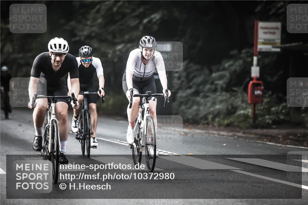 13.09.2026 - Stadtparktriathlon H.Heesch http://msf.ph/oto/10372980 13.09.2026 10:52:44 Radfahren 347, 383, 529, 550, 579 meine-sportfotos.de