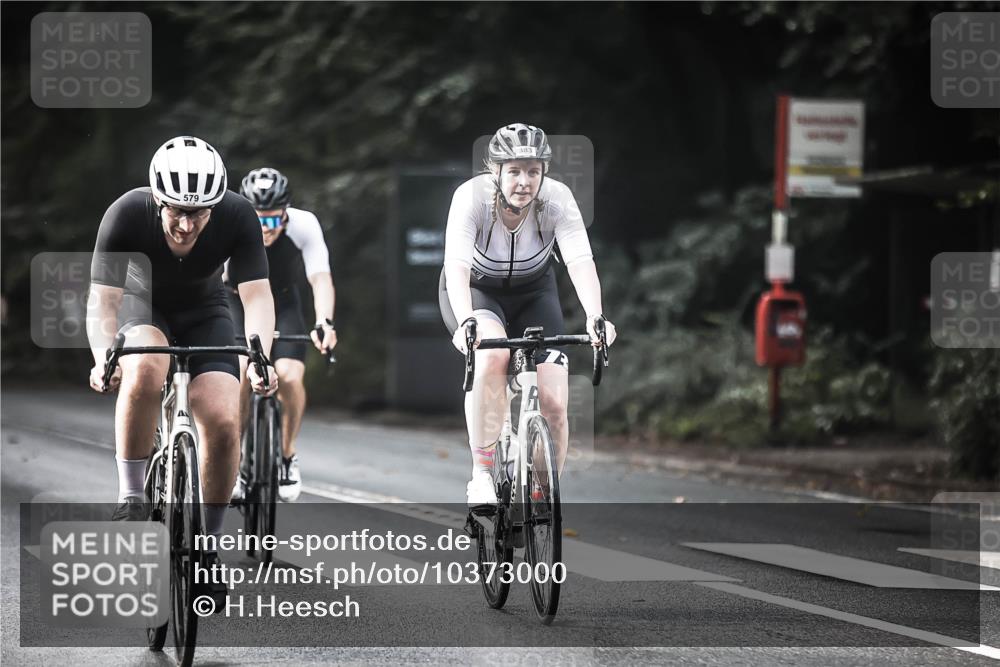 13.09.2026 - Stadtparktriathlon H.Heesch http://msf.ph/oto/10373000 13.09.2026 10:52:44 Radfahren 347, 383, 529, 550, 579 meine-sportfotos.de