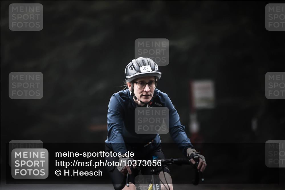 13.09.2026 - Stadtparktriathlon H.Heesch http://msf.ph/oto/10373056 13.09.2026 10:22:53 Radfahren 314, 339, 380, 387, 431 meine-sportfotos.de