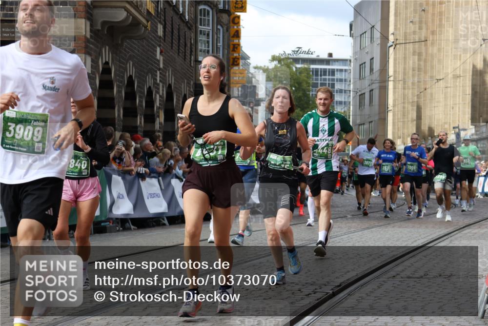 13.09.2026 - 21. swb-Marathon Bremen Strokosch-Dieckow http://msf.ph/oto/10373070 13.09.2026 13:37:01 Ziel 164, 551, 813, 843, 1936, 2467, 2673, 2731, 2819, 2823, 3067, 3541, 3585, 3635, 3815, 3874, 3998, 4006, 4050, 4182, 4216, 4304, 4335, 4414, 4676, 4892, 5061, 5447, 5656, 5781, 5823, 6050, 6280, 6340, 6516, 6527, 6568, 6966, 7039, 7229, 7237, 7249, 7344, 7640, 7656, 7765, 7808, 8498, 8685, 8723, 8790, 9658, 9776, 9807, 10068, 10070, 950, 1180, 1854, 1991, 2531, 3333, 3732, 3894, 4448, 4932, 4947, 5547, 5577, 6046, 6629, 6904, 6947, 6961, 7006, 7937, 8268, 9701 meine-sportfotos.de