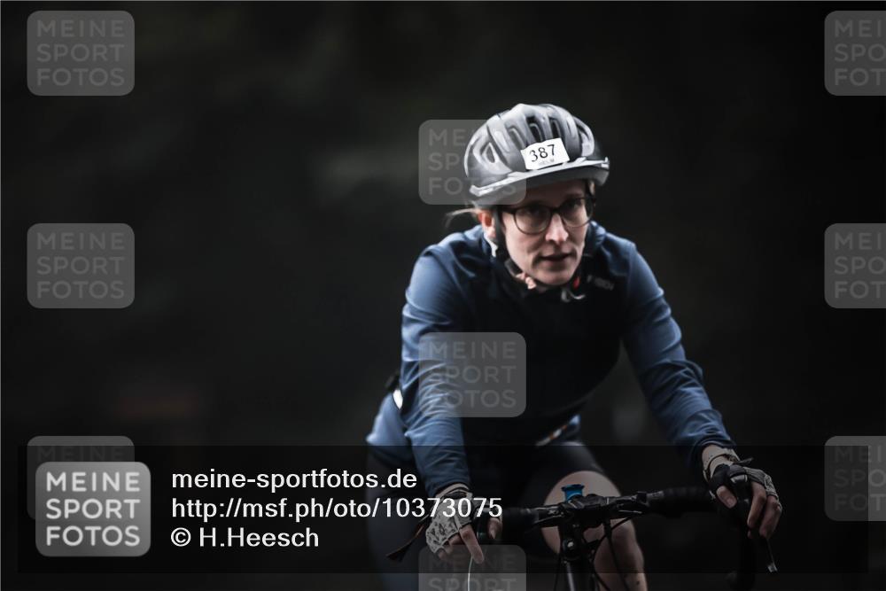 13.09.2026 - Stadtparktriathlon H.Heesch http://msf.ph/oto/10373075 13.09.2026 10:22:53 Radfahren 314, 339, 380, 387, 431 meine-sportfotos.de