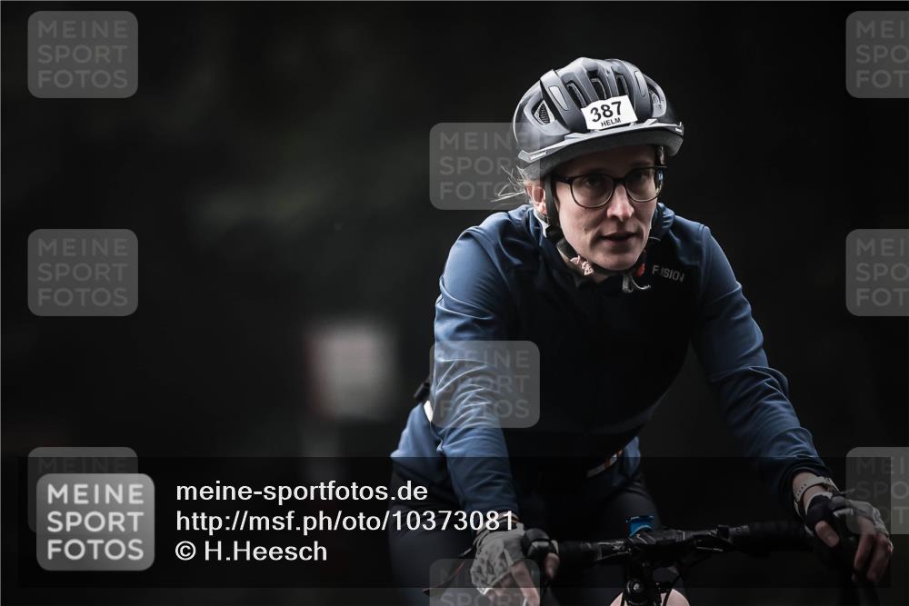 13.09.2026 - Stadtparktriathlon H.Heesch http://msf.ph/oto/10373081 13.09.2026 10:22:53 Radfahren 314, 339, 380, 387, 431 meine-sportfotos.de