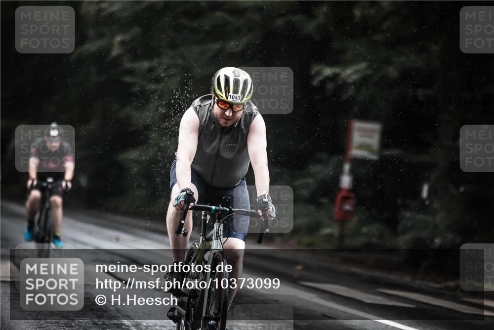 13.09.2026 - Stadtparktriathlon H.Heesch http://msf.ph/oto/10373099 13.09.2026 12:09:10 Radfahren 852, 1000, 1043 meine-sportfotos.de