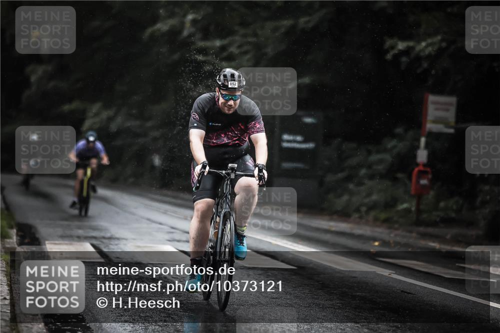 13.09.2026 - Stadtparktriathlon H.Heesch http://msf.ph/oto/10373121 13.09.2026 12:09:12 Radfahren 852, 1000, 1043 meine-sportfotos.de