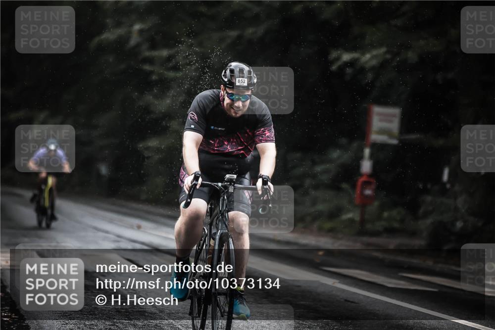 13.09.2026 - Stadtparktriathlon H.Heesch http://msf.ph/oto/10373134 13.09.2026 12:09:12 Radfahren 852, 1000, 1043 meine-sportfotos.de