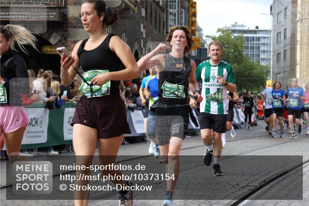 13.09.2026 - 21. swb-Marathon Bremen Strokosch-Dieckow http://msf.ph/oto/10373154 13.09.2026 13:37:02 Ziel 164, 551, 813, 843, 1936, 2275, 2467, 2673, 2731, 2819, 2823, 3067, 3541, 3585, 3635, 3815, 3874, 3998, 4006, 4050, 4182, 4216, 4304, 4335, 4414, 4676, 4892, 5061, 5447, 5656, 5781, 5823, 6050, 6280, 6340, 6516, 6568, 6966, 7039, 7229, 7237, 7249, 7344, 7640, 7656, 7765, 7808, 8498, 8685, 8723, 8790, 9658, 9776, 9807, 10068, 10070, 950, 1180, 1854, 1991, 2531, 3333, 3732, 3894, 4932, 4947, 5547, 5577, 5612, 6046, 6629, 6904, 6947, 6961, 7006, 7937, 8268, 9701 meine-sportfotos.de