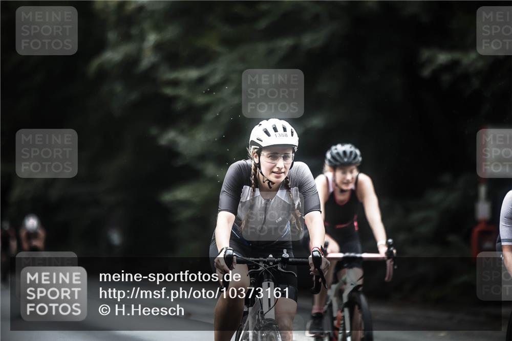 13.09.2026 - Stadtparktriathlon H.Heesch http://msf.ph/oto/10373161 13.09.2026 13:28:29 Radfahren 1369, 1373, 1377, 1388, 1407, 1414, 1420, 1425, 1444, 1461, 1464, 1482, 1506, 1514, 1519 meine-sportfotos.de