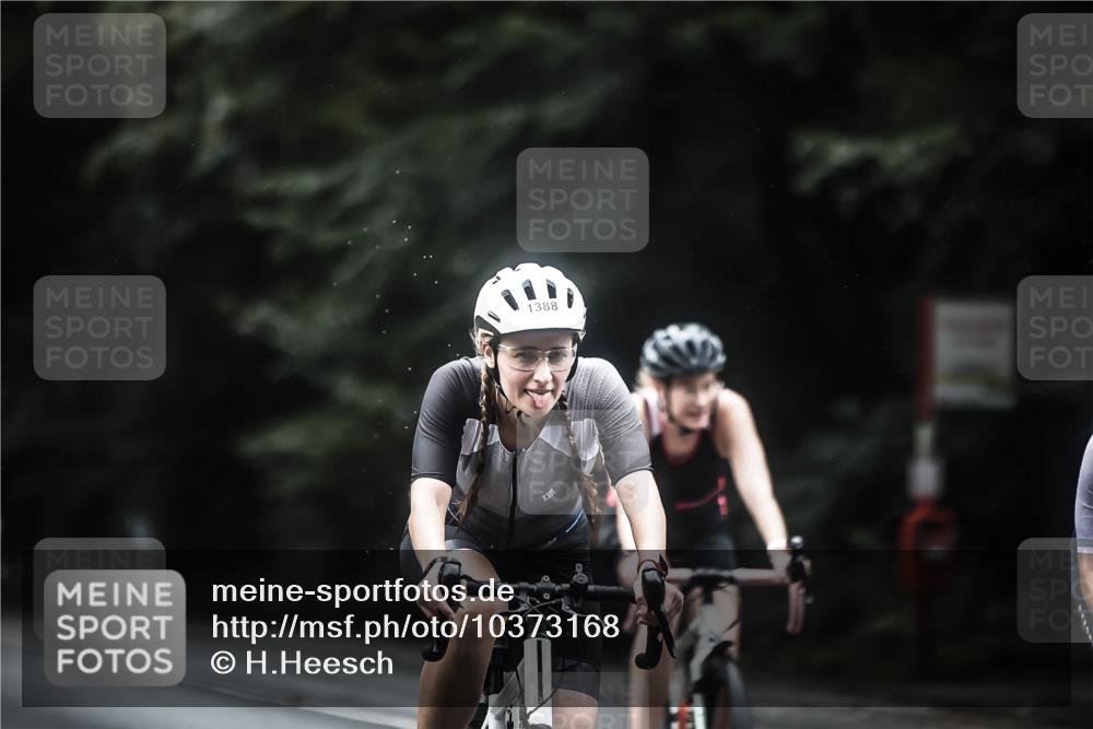 13.09.2026 - Stadtparktriathlon H.Heesch http://msf.ph/oto/10373168 13.09.2026 13:28:29 Radfahren 1369, 1373, 1377, 1388, 1407, 1414, 1420, 1425, 1444, 1461, 1464, 1482, 1506, 1514, 1519 meine-sportfotos.de