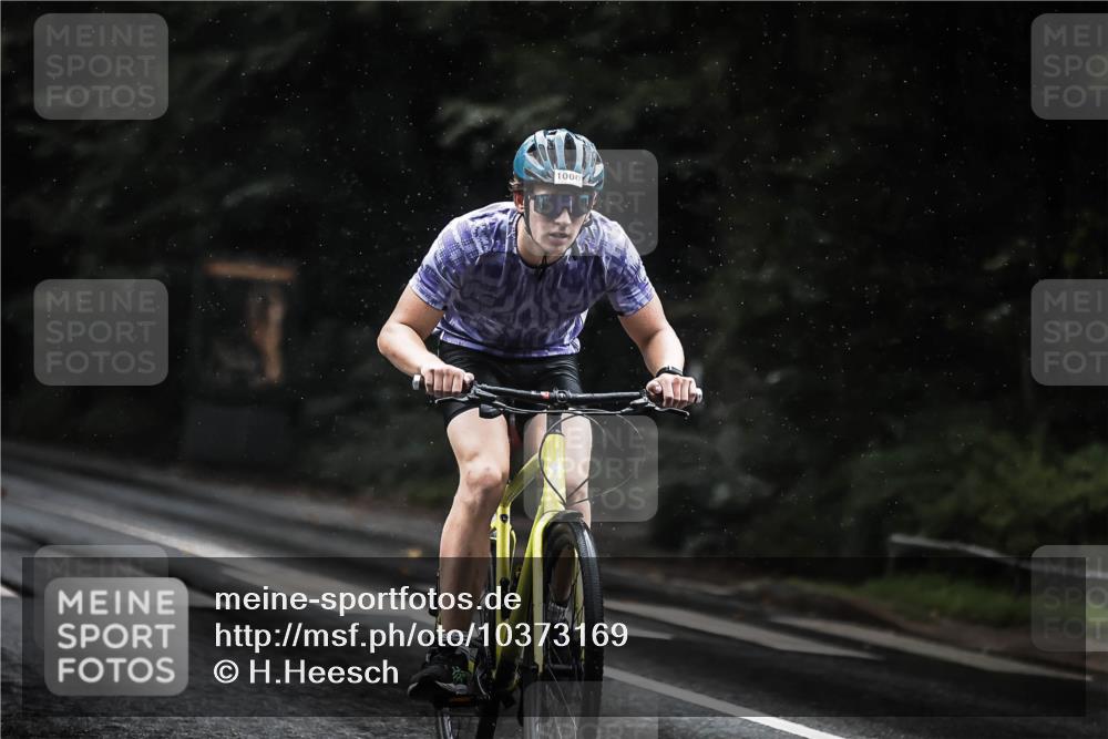 13.09.2026 - Stadtparktriathlon H.Heesch http://msf.ph/oto/10373169 13.09.2026 12:09:15 Radfahren 852, 1000, 1043 meine-sportfotos.de