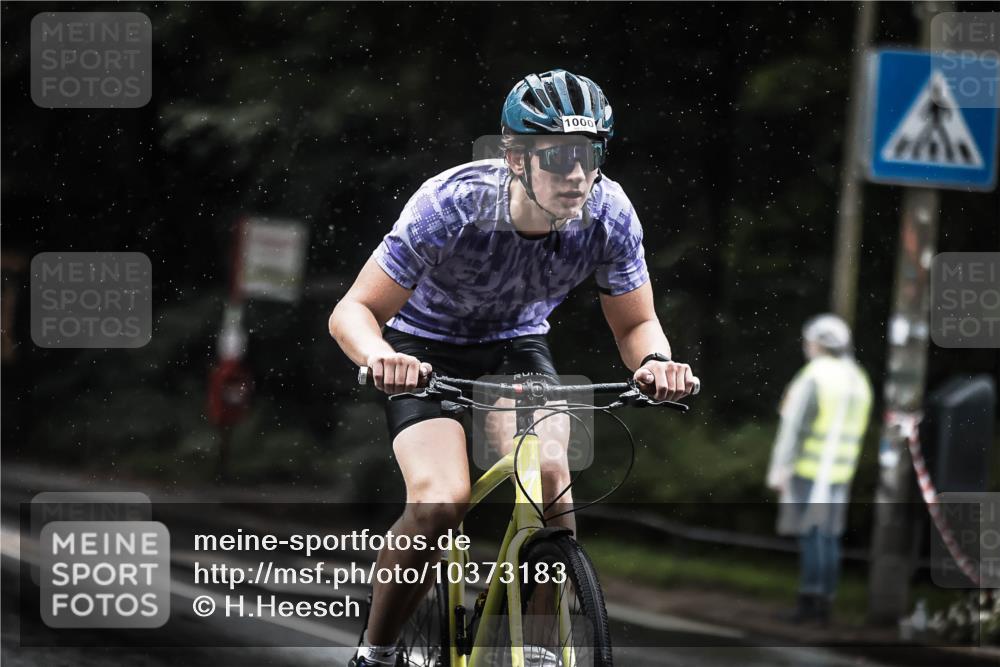 13.09.2026 - Stadtparktriathlon H.Heesch http://msf.ph/oto/10373183 13.09.2026 12:09:16 Radfahren 852, 1000, 1043 meine-sportfotos.de