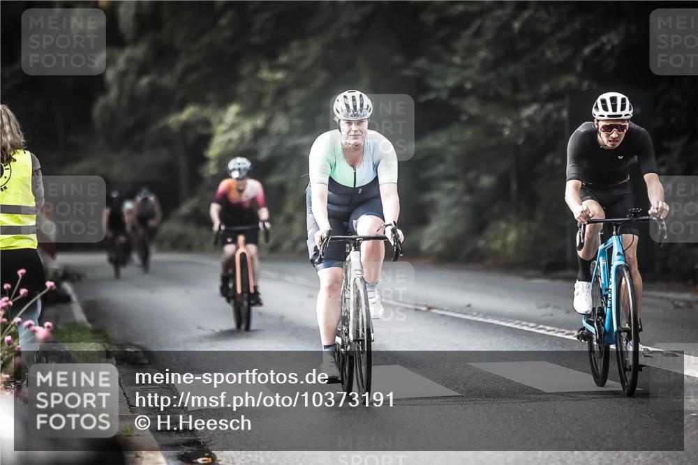 13.09.2026 - Stadtparktriathlon H.Heesch http://msf.ph/oto/10373191 13.09.2026 10:52:59 Radfahren 354, 405, 449, 553, 691 meine-sportfotos.de