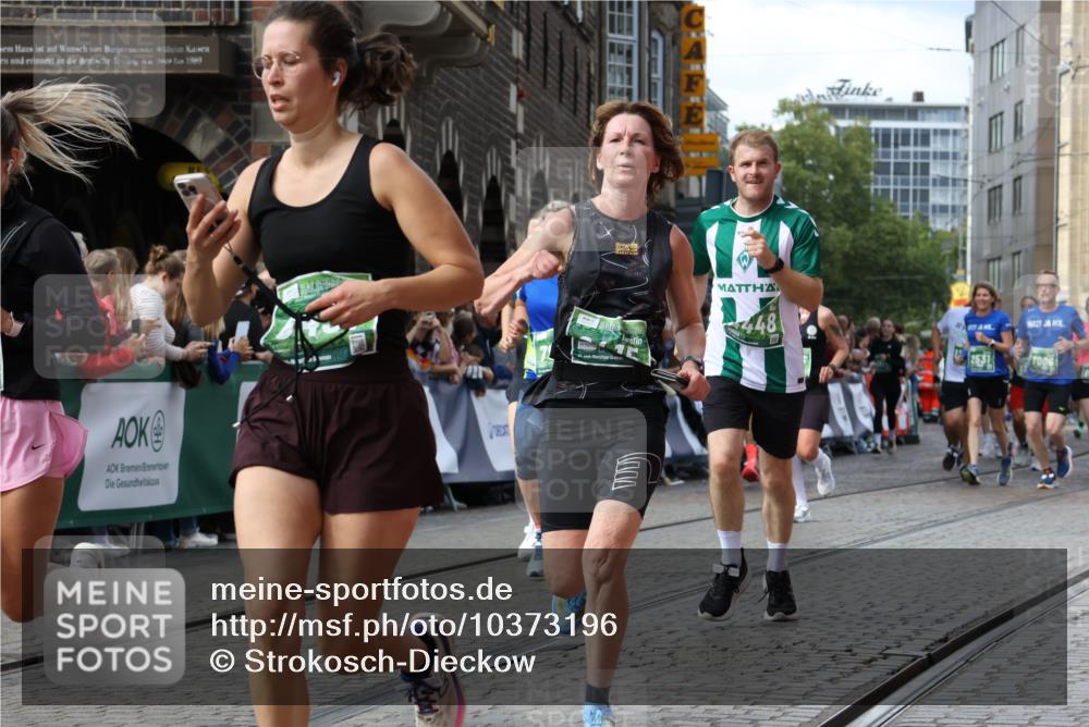 13.09.2026 - 21. swb-Marathon Bremen Strokosch-Dieckow http://msf.ph/oto/10373196 13.09.2026 13:37:02 Ziel 164, 551, 813, 843, 1936, 2275, 2467, 2673, 2731, 2819, 2823, 3067, 3541, 3585, 3635, 3815, 3874, 3998, 4006, 4050, 4182, 4216, 4304, 4335, 4414, 4676, 4892, 5061, 5447, 5656, 5781, 5823, 6050, 6280, 6340, 6516, 6568, 6966, 7039, 7229, 7237, 7249, 7344, 7640, 7656, 7765, 7808, 8498, 8685, 8723, 8790, 9658, 9776, 9807, 10068, 10070, 950, 1180, 1854, 1991, 2531, 3333, 3732, 3894, 4932, 4947, 5547, 5577, 5612, 6046, 6629, 6904, 6947, 6961, 7006, 7937, 8268, 9701 meine-sportfotos.de