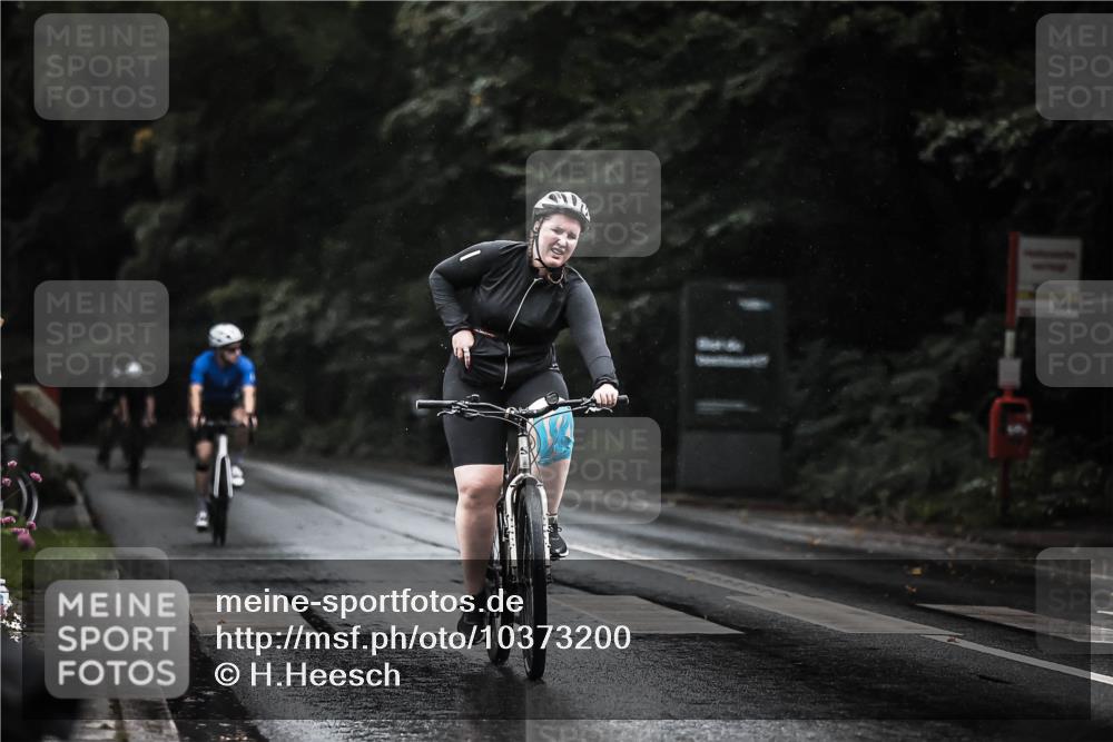 13.09.2026 - Stadtparktriathlon H.Heesch http://msf.ph/oto/10373200 13.09.2026 12:09:22 Radfahren 794, 935, 945, 1039 meine-sportfotos.de