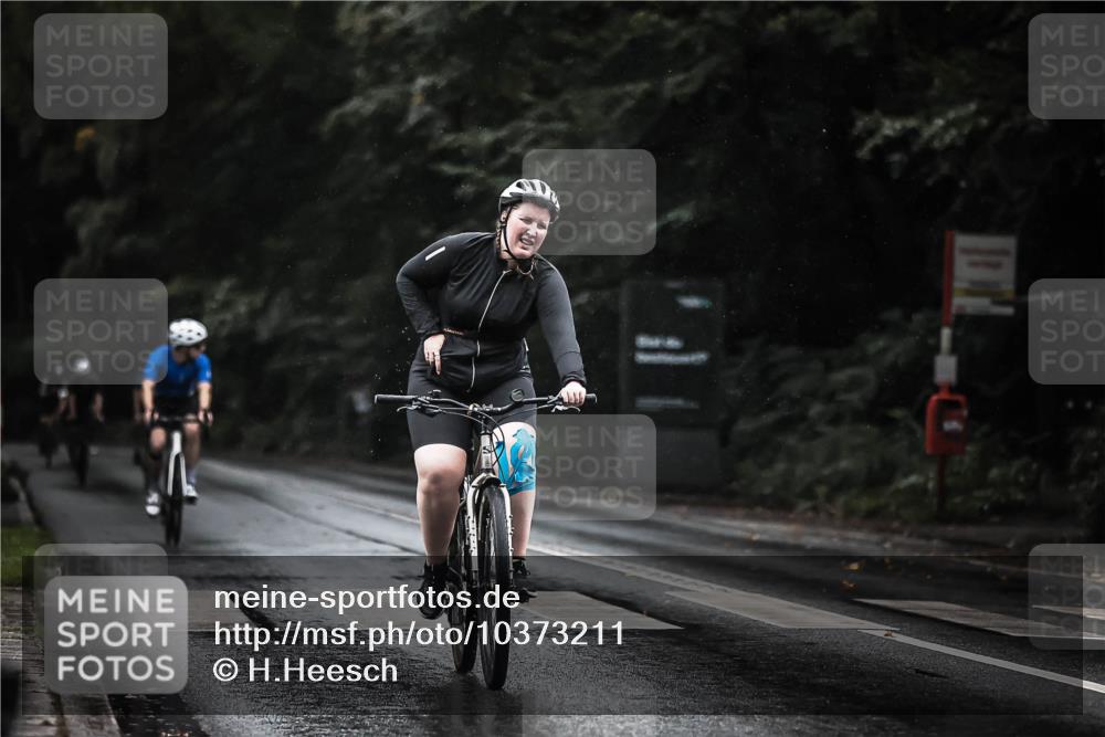 13.09.2026 - Stadtparktriathlon H.Heesch http://msf.ph/oto/10373211 13.09.2026 12:09:22 Radfahren 794, 935, 945, 1039 meine-sportfotos.de