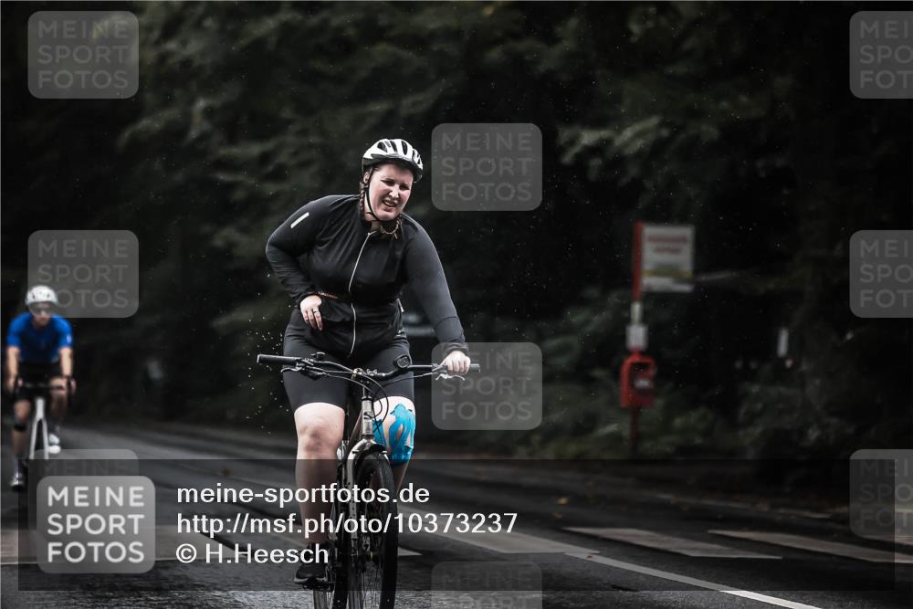 13.09.2026 - Stadtparktriathlon H.Heesch http://msf.ph/oto/10373237 13.09.2026 12:09:23 Radfahren 794, 935, 945, 1039 meine-sportfotos.de