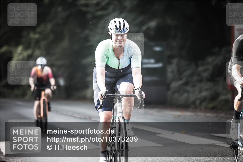 13.09.2026 - Stadtparktriathlon H.Heesch http://msf.ph/oto/10373239 13.09.2026 10:53:00 Radfahren 354, 405, 449, 553, 691 meine-sportfotos.de