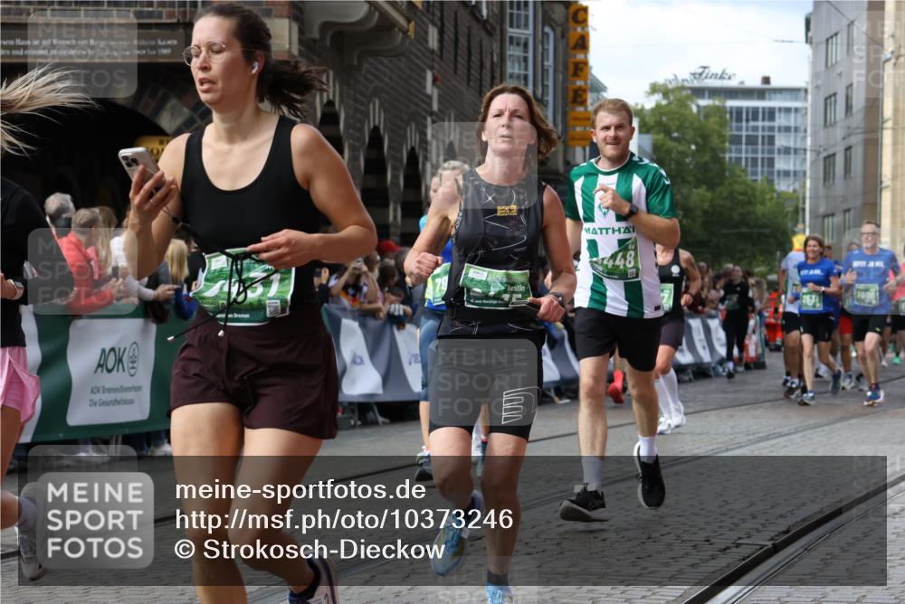 13.09.2026 - 21. swb-Marathon Bremen Strokosch-Dieckow http://msf.ph/oto/10373246 13.09.2026 13:37:02 Ziel 164, 551, 813, 843, 1936, 2275, 2467, 2673, 2731, 2819, 2823, 3067, 3541, 3585, 3635, 3815, 3874, 3998, 4006, 4050, 4182, 4216, 4304, 4335, 4414, 4676, 4892, 5061, 5447, 5656, 5781, 5823, 6050, 6280, 6340, 6516, 6568, 6966, 7039, 7229, 7237, 7249, 7344, 7640, 7656, 7765, 7808, 8498, 8685, 8723, 8790, 9658, 9776, 9807, 10068, 10070, 950, 1180, 1854, 1991, 2531, 3333, 3732, 3894, 4932, 4947, 5547, 5577, 5612, 6046, 6629, 6904, 6947, 6961, 7006, 7937, 8268, 9701 meine-sportfotos.de