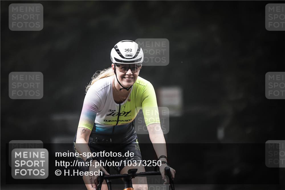 13.09.2026 - Stadtparktriathlon H.Heesch http://msf.ph/oto/10373250 13.09.2026 10:23:07 Radfahren 216, 219, 231, 362 meine-sportfotos.de